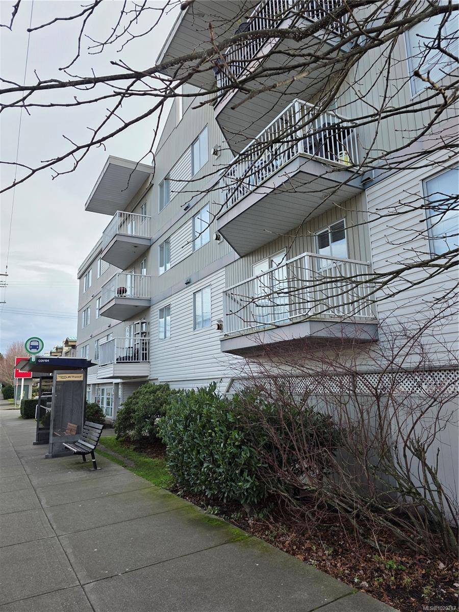 Victoria, BC V8T 2A2,1025 Hillside Ave #408