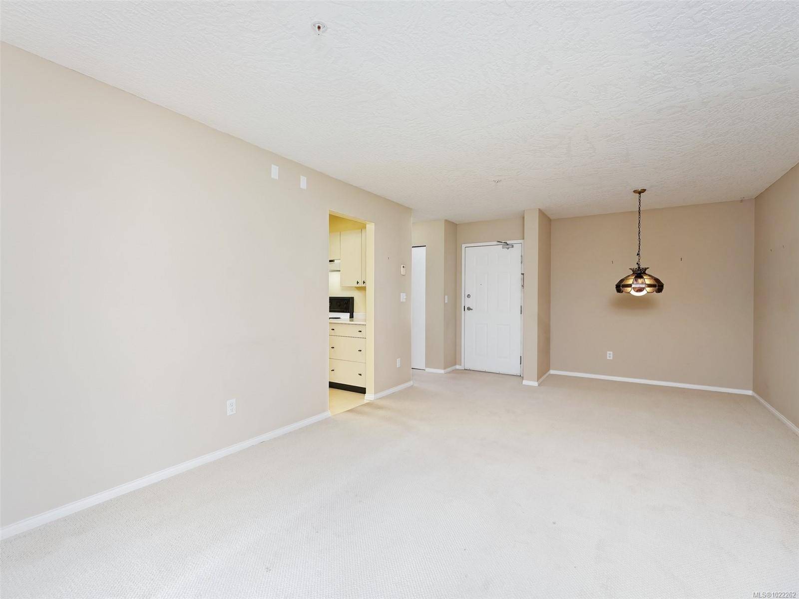 Victoria, BC V8R 1C8,1063 Southgate St #408