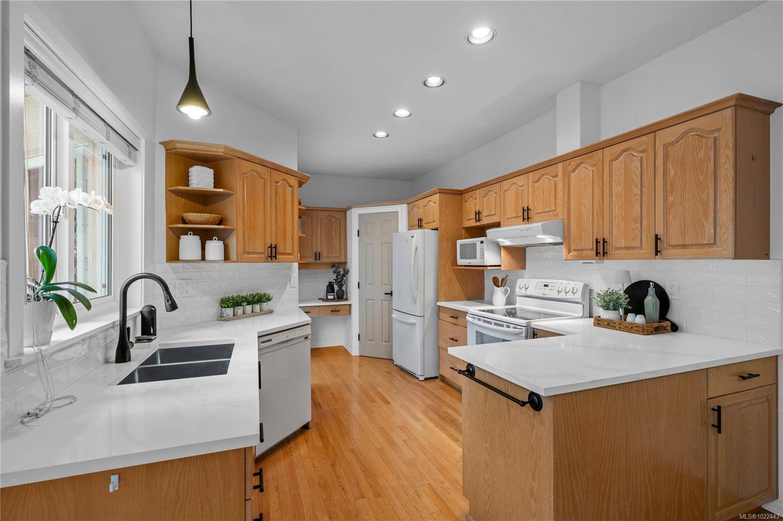 Nanaimo, BC V9V 1N2,165 Ocean Walk Dr