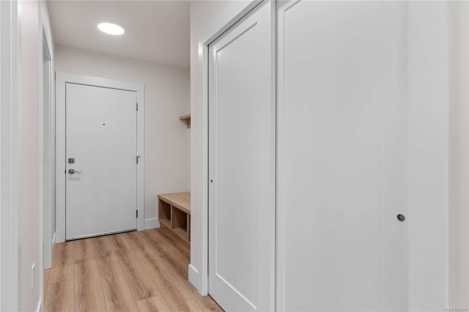 Nanaimo, BC V9R 4V6,45 Haliburton St #102