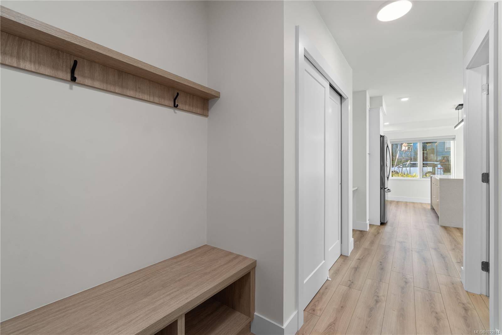 Nanaimo, BC V9R 4V6,45 Haliburton St #102