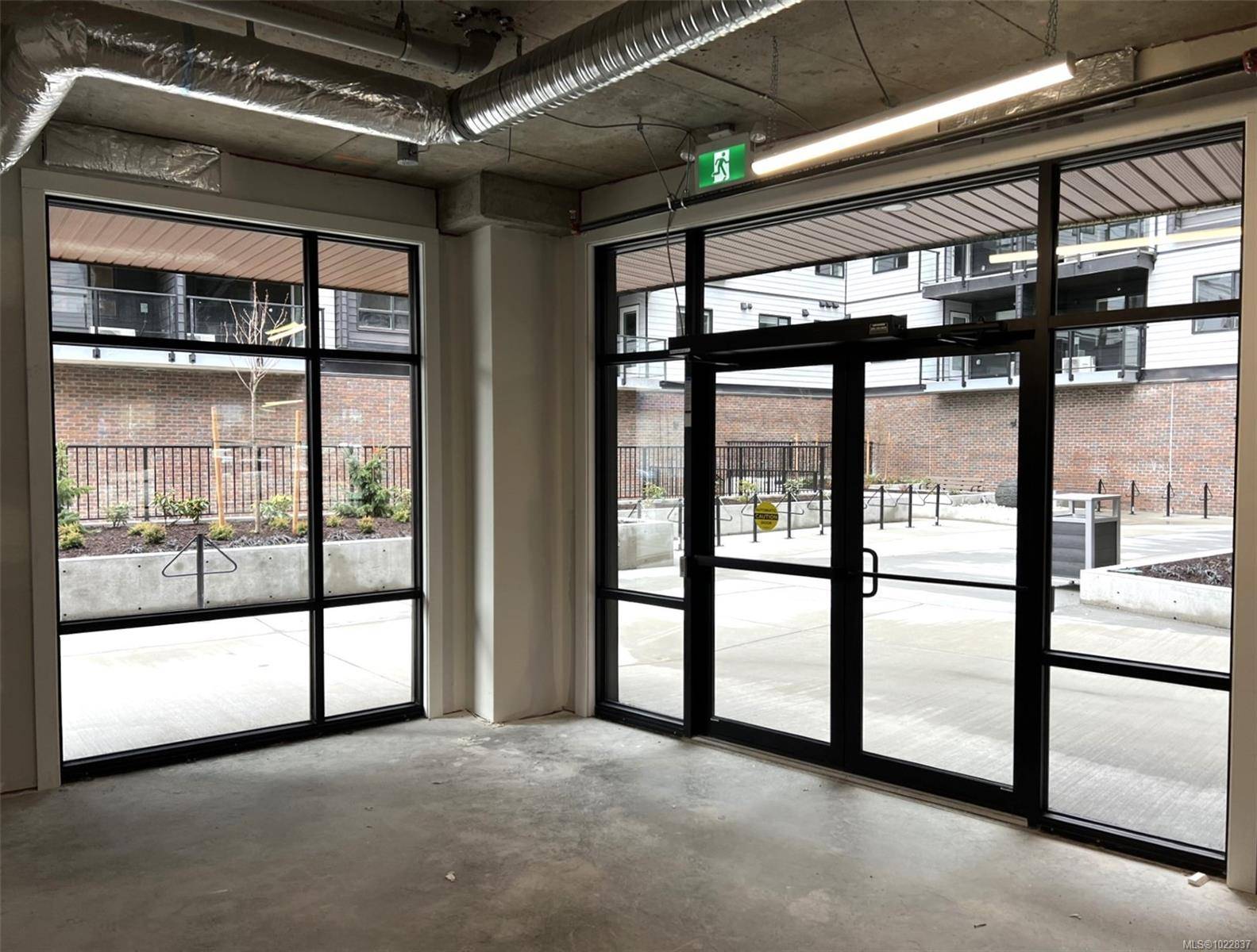 Duncan, BC V9L 1P5,107 Evans St #CRU 3