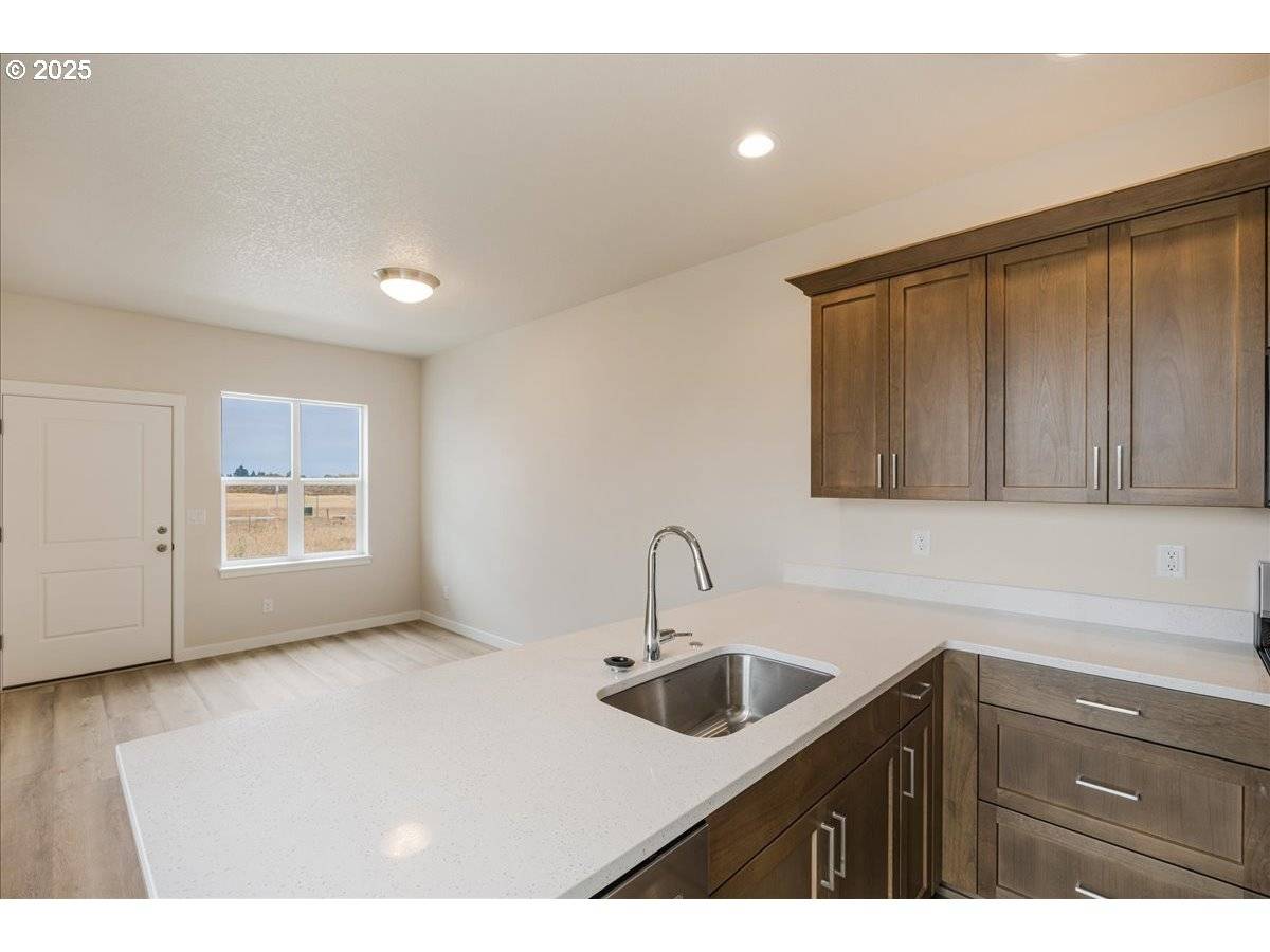 Dallas, OR 97338,353 SE Kitzmiller DR