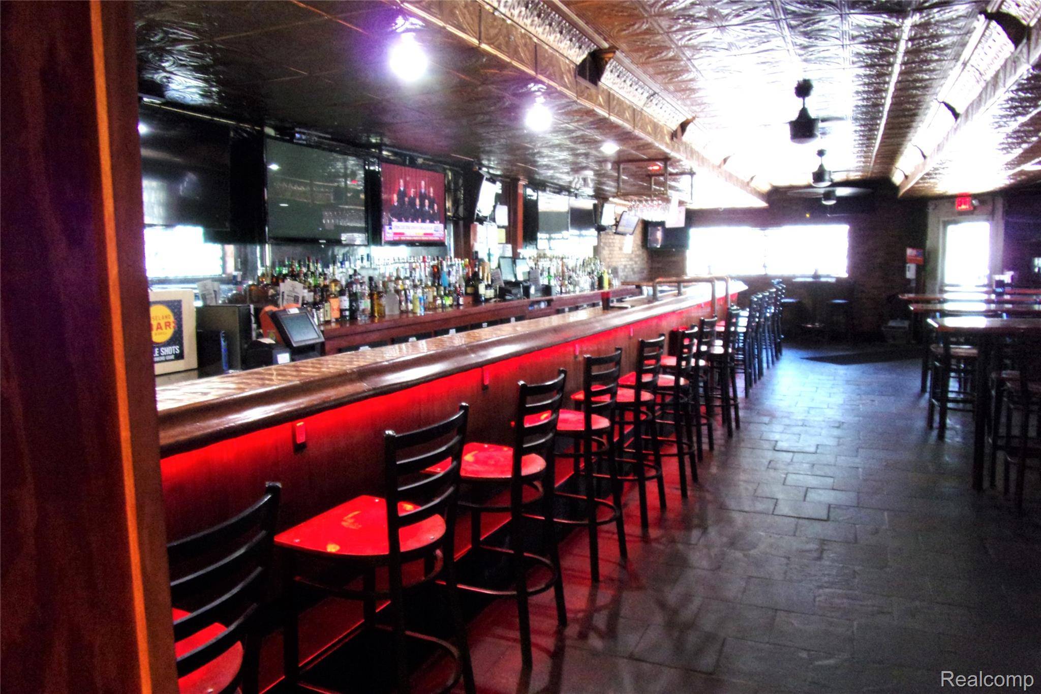 Detroit, MI 48219,18401 W 8 Mile RD