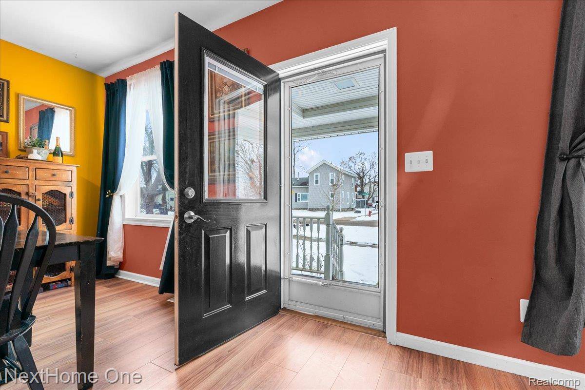 Howell, MI 48843,627 E Washington ST