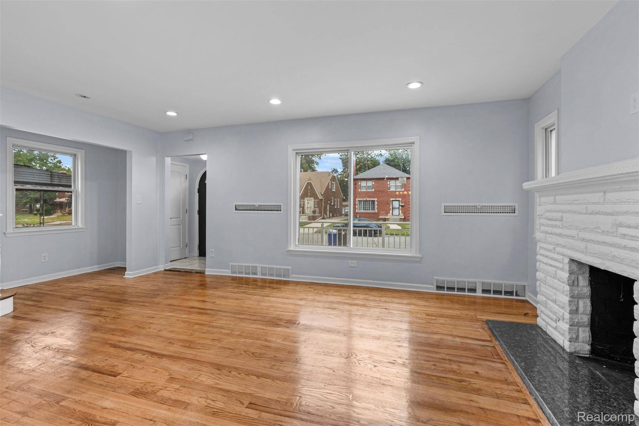 Detroit, MI 48235,17179 Snowden ST