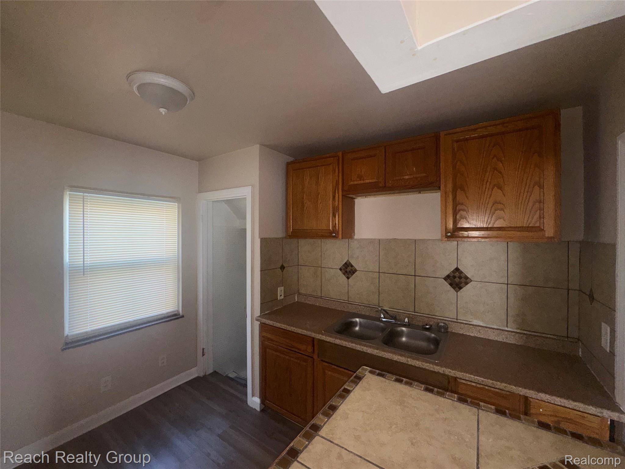 Detroit, MI 48224,5546 Lodewyck ST