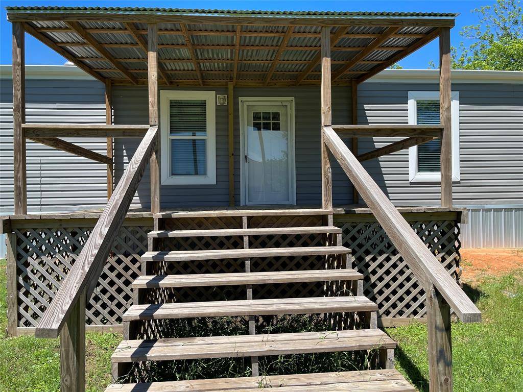 Fairfield, TX 75840,322 E College Street