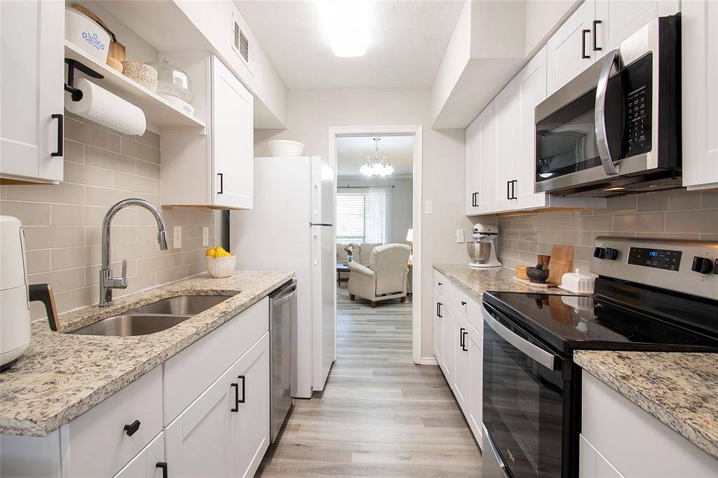 Dallas, TX 75230,11114 Valleydale Drive #D