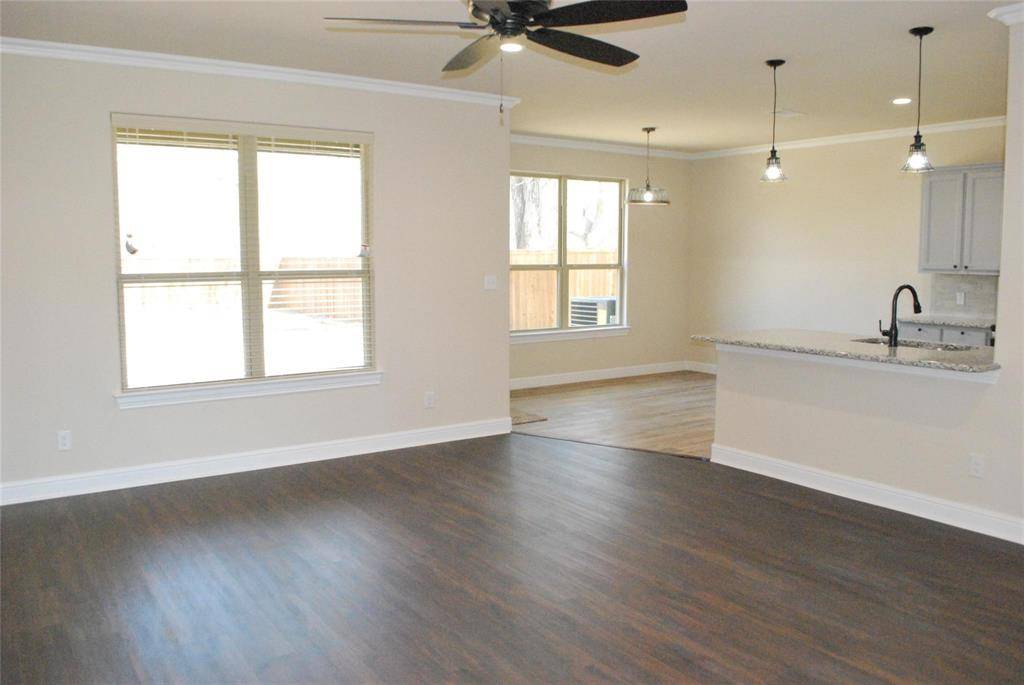 Denison, TX 75020,521 W Sears Street