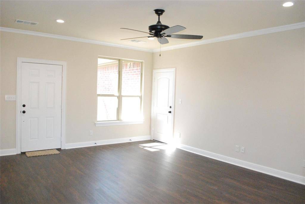 Denison, TX 75020,521 W Sears Street