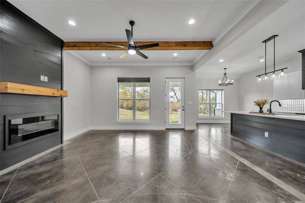 Oak Ridge, TX 75142,5617 N State Highway 34