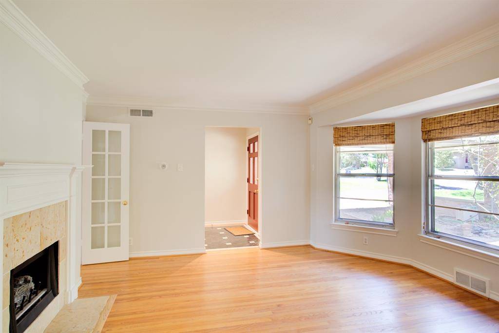 Dallas, TX 75218,942 Bridget Lane