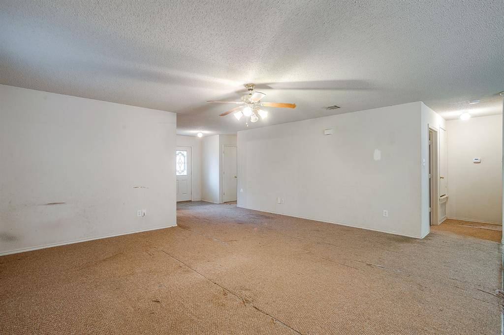 Venus, TX 76084,131 Independence Avenue