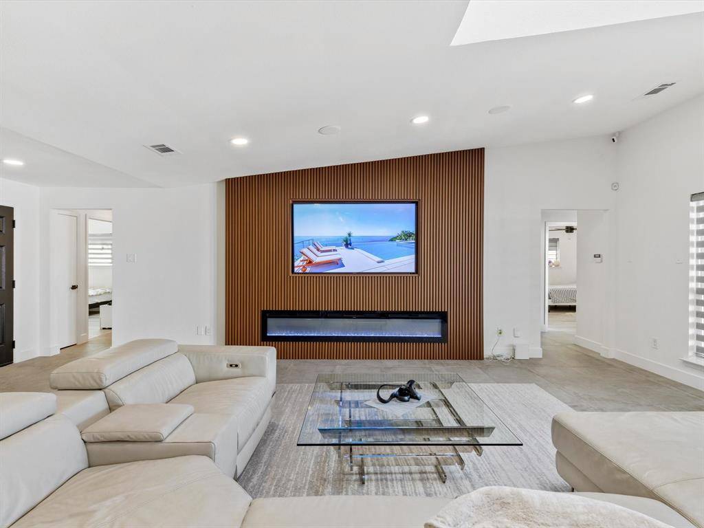 Dallas, TX 75248,16825 Park Hill Drive