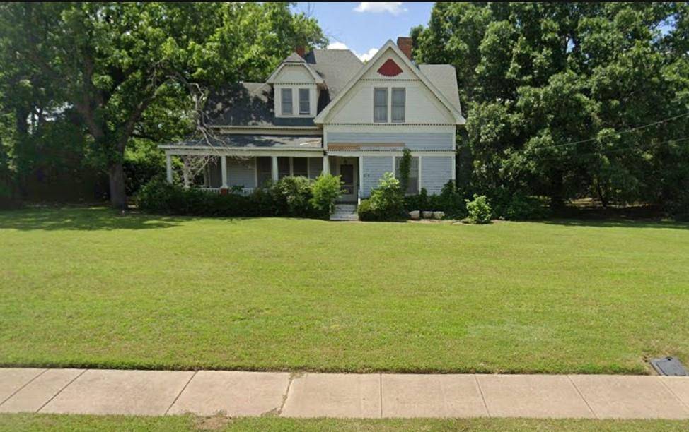 Grandview, TX 76050,506 S 3rd Street