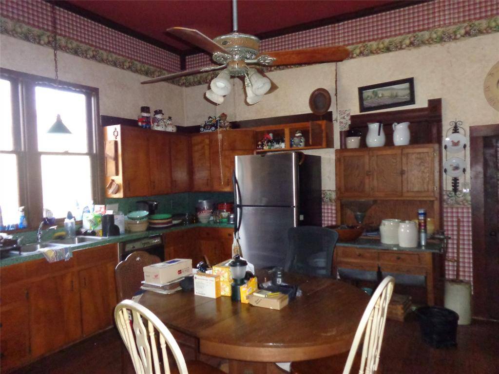 Grandview, TX 76050,506 S 3rd Street