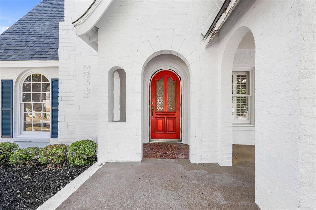 Fort Worth, TX 76109,2563 S University Drive