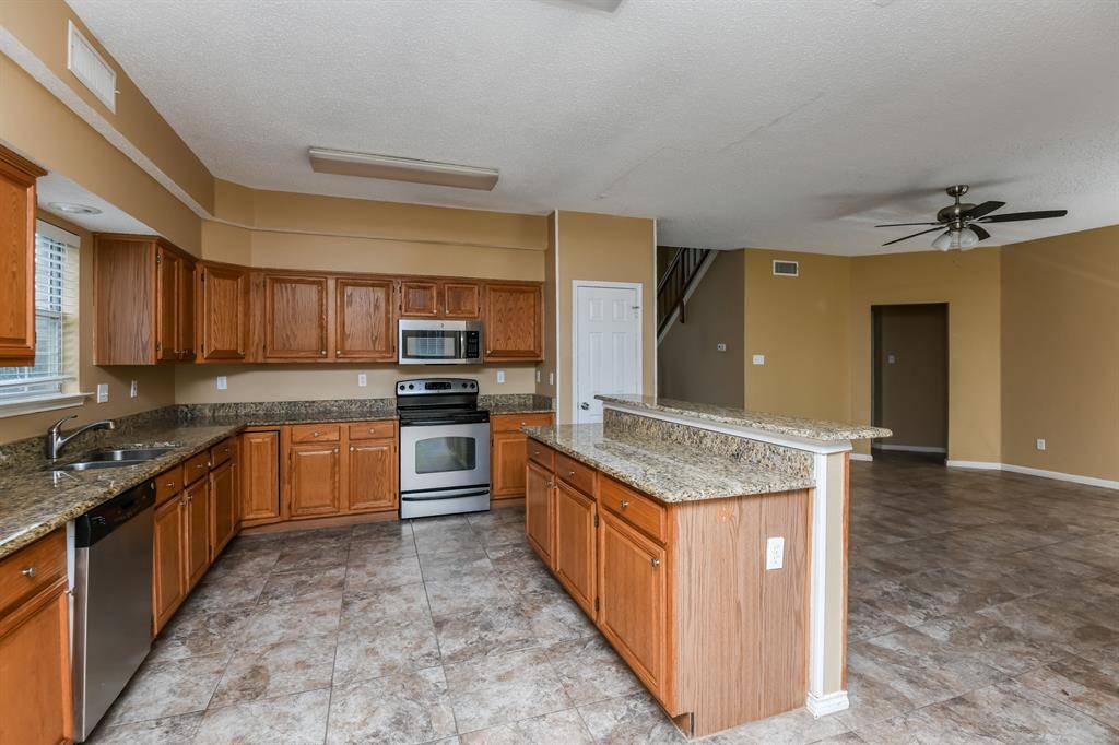 Arlington, TX 76018,2208 Havenwood Drive