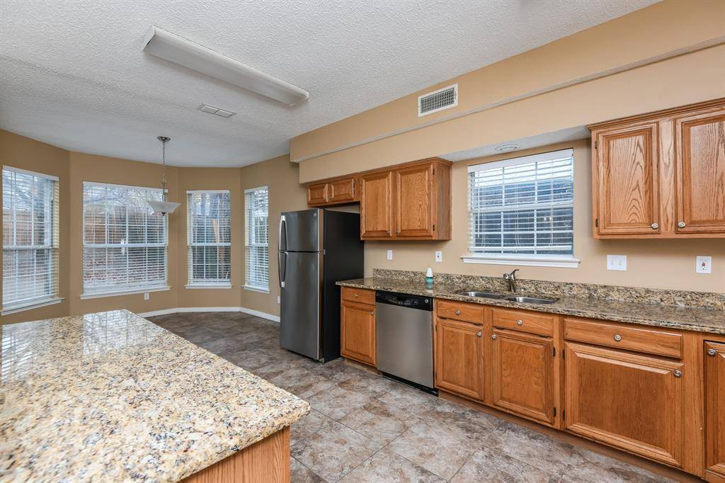 Arlington, TX 76018,2208 Havenwood Drive