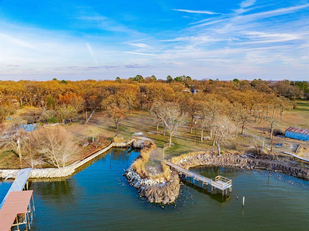 East Tawakoni, TX 75472,674 Briggs Boulevard