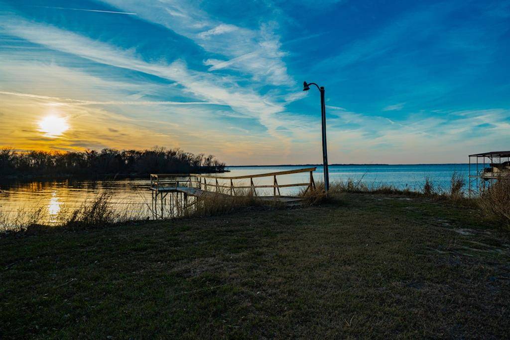 East Tawakoni, TX 75472,674 Briggs Boulevard