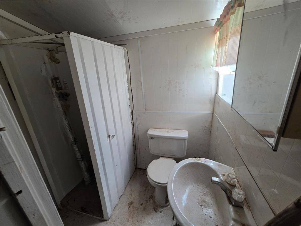 Robert Lee, TX 76945,1002 Austin Street