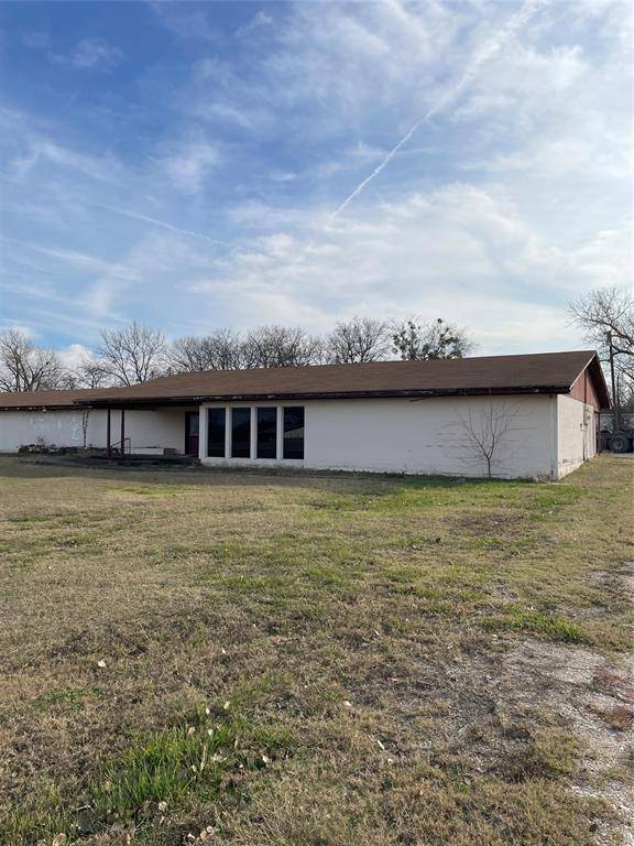 West, TX 76691,510 E Oak Street