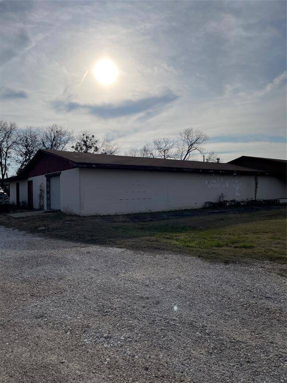 West, TX 76691,510 E Oak Street