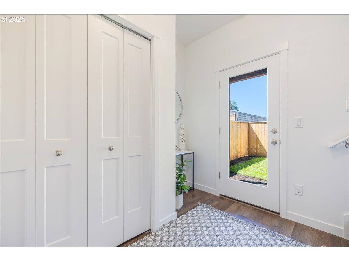 Dallas, OR 97338,351 SE Shetterly DR