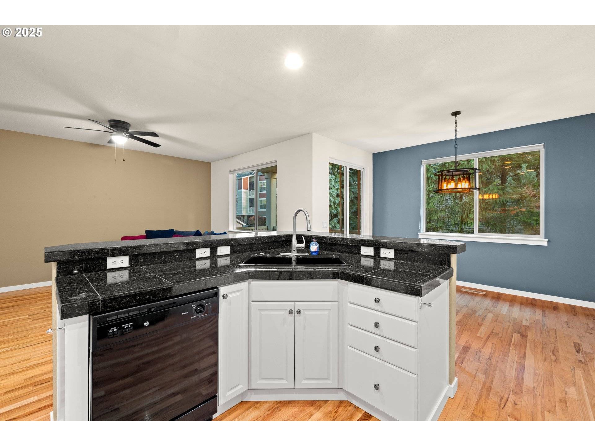 Portland, OR 97225,384 SW 105TH TER