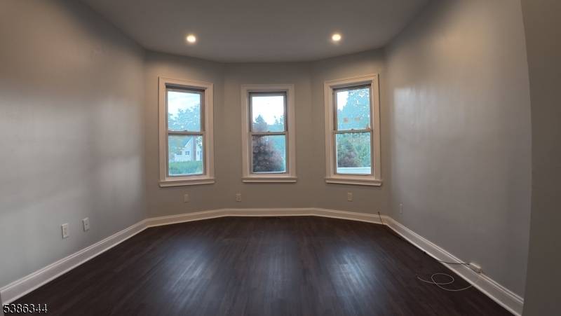 Clifton City, NJ 07014,322 Rutherford Blvd