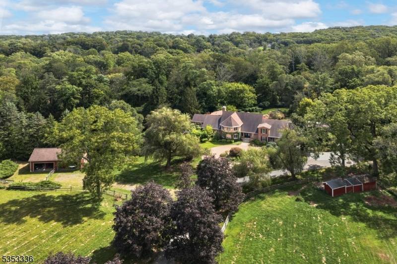 Bernardsville Boro, NJ 07924,303 Mendham Rd