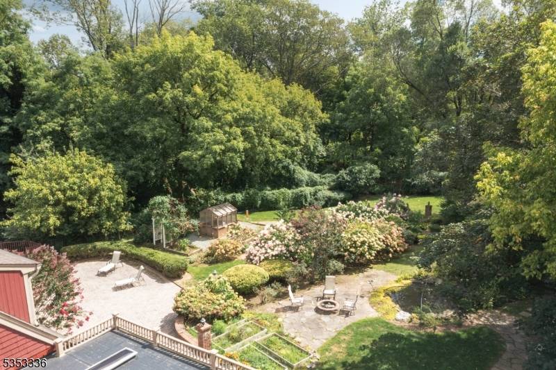 Bernardsville Boro, NJ 07924,303 Mendham Rd