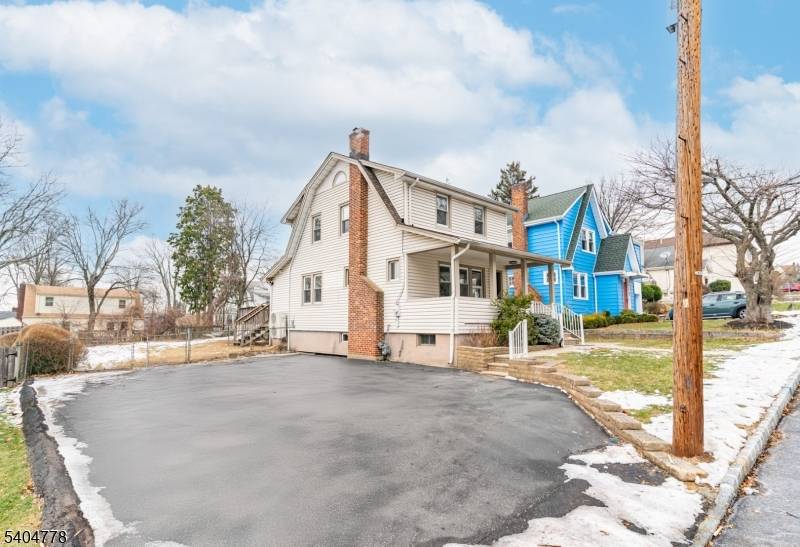 West Orange Twp., NJ 07052,41 Robertson Rd