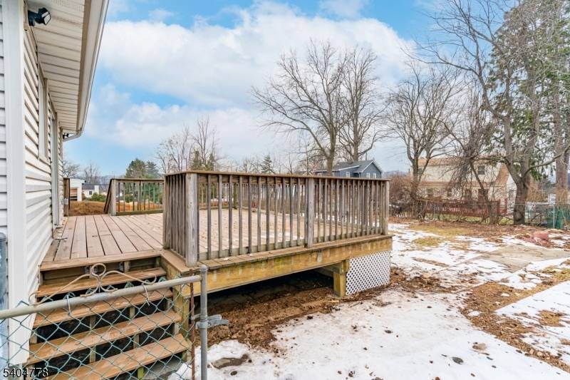 West Orange Twp., NJ 07052,41 Robertson Rd