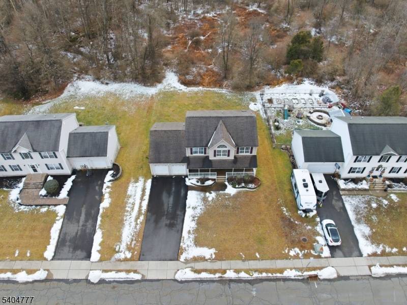 Newton Town, NJ 07860,10 Windsor Dr