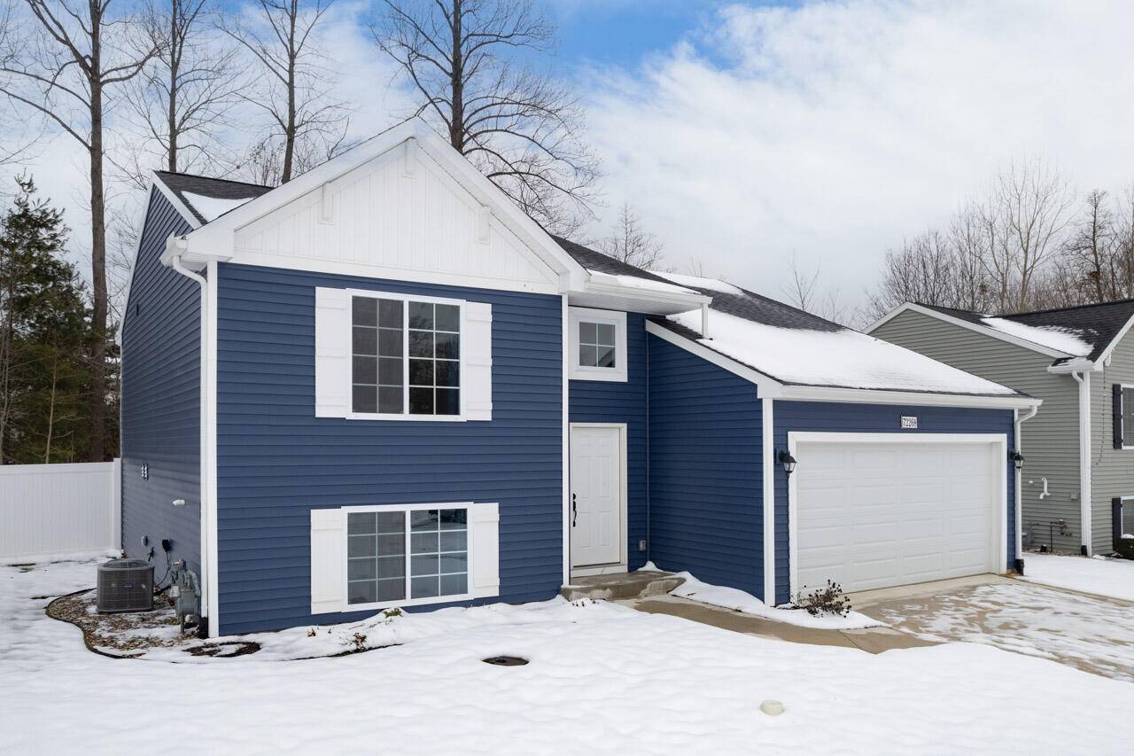 South Haven, MI 49090,72268 Beacon CT