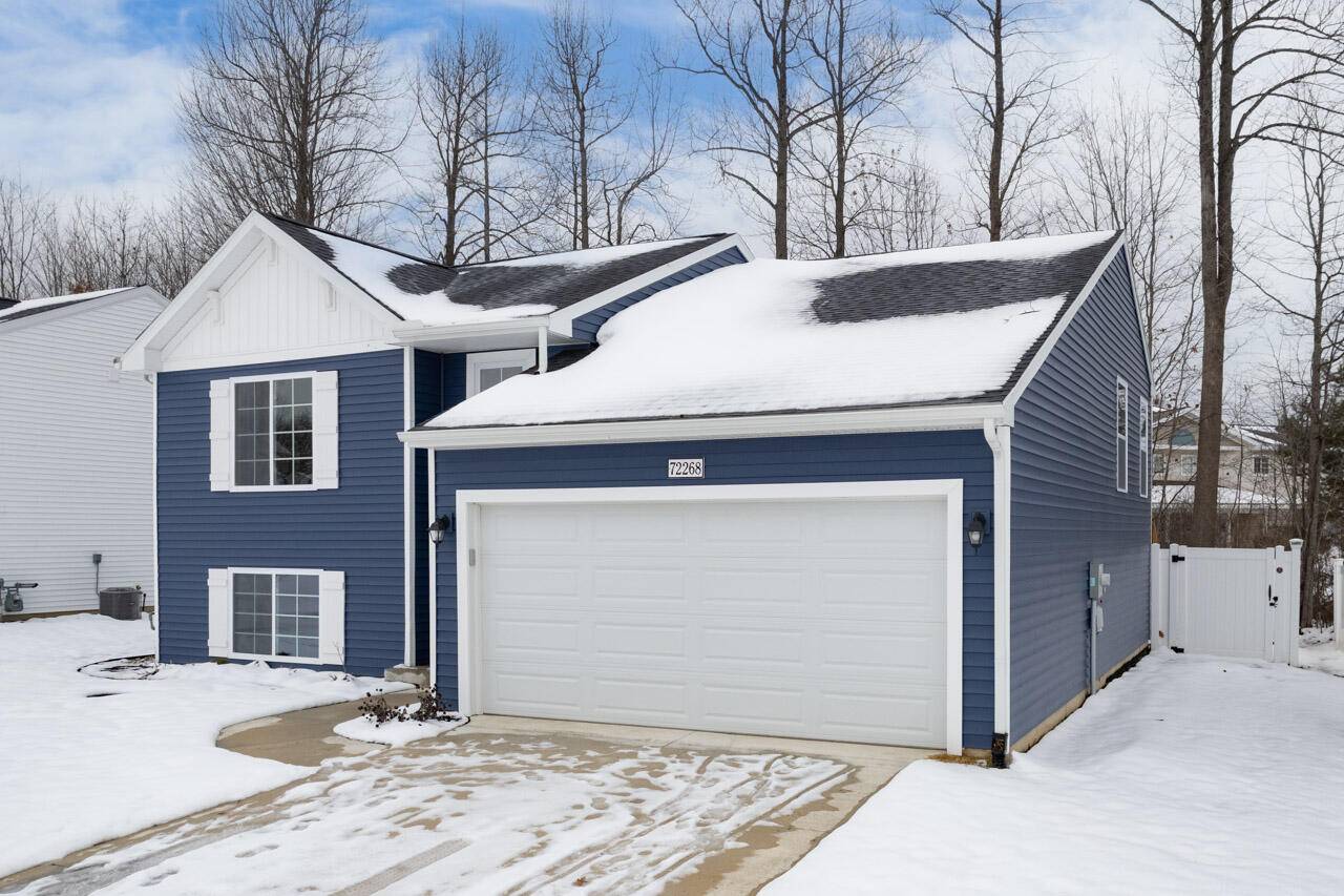 South Haven, MI 49090,72268 Beacon CT