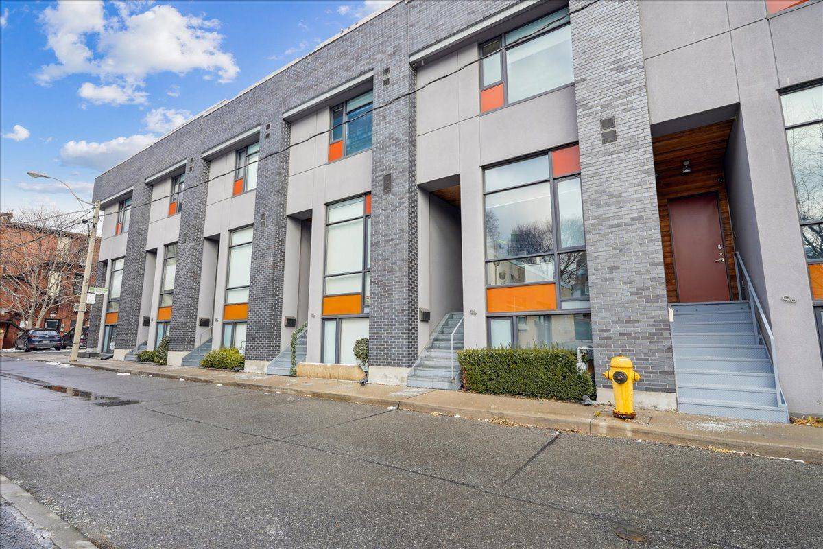 Toronto C08, ON M5A 3C8,13 Gilead PL