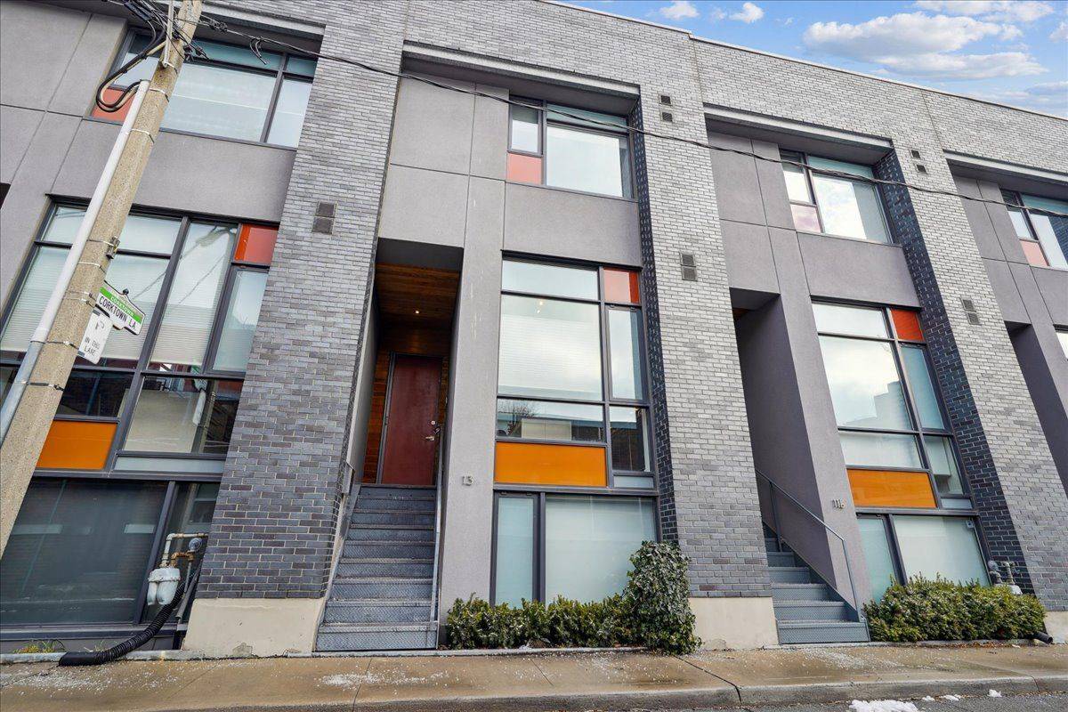 Toronto C08, ON M5A 3C8,13 Gilead PL