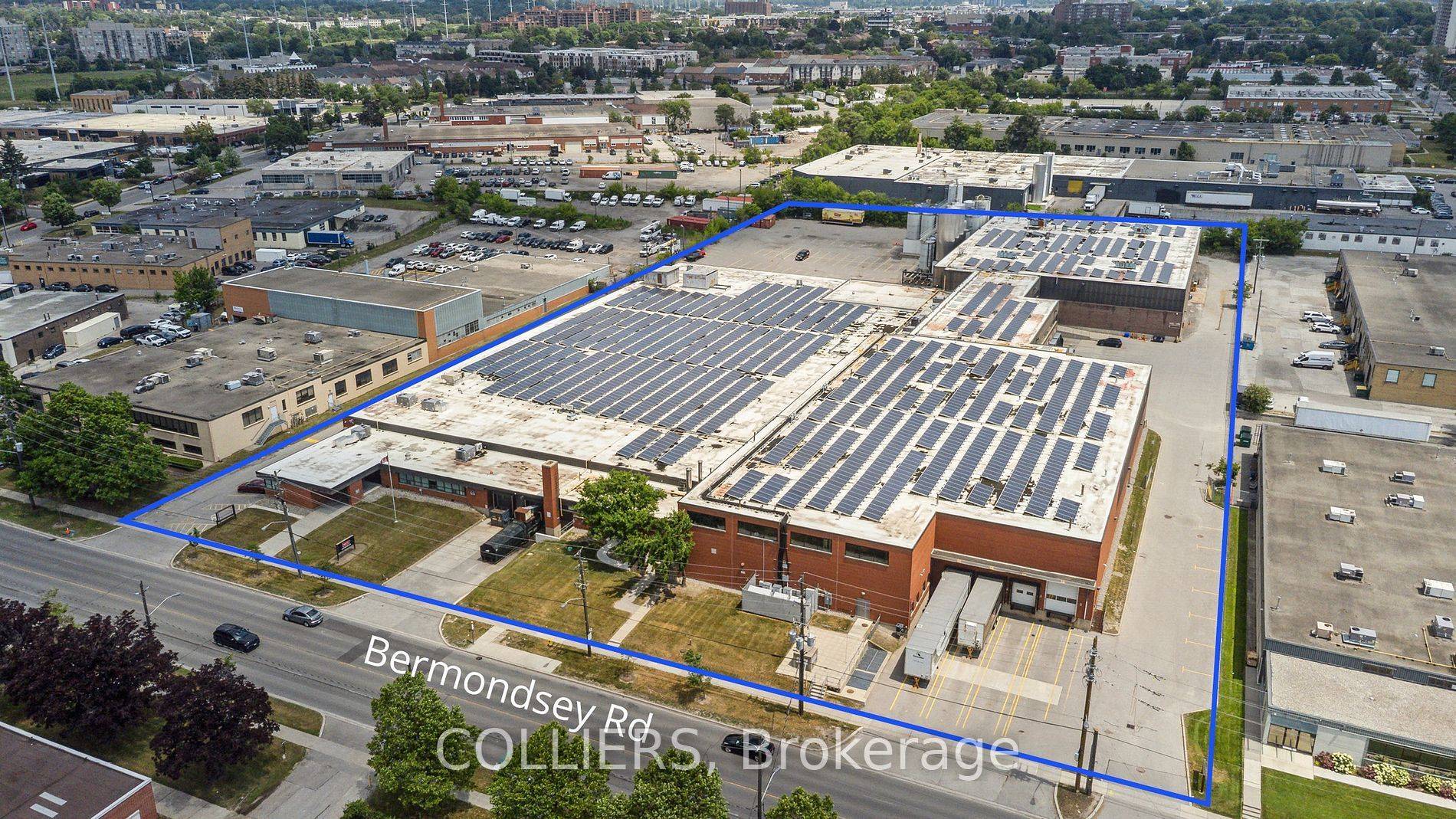 Toronto C13, ON M4A 1X3,125 Bermondsey RD #Opt 3