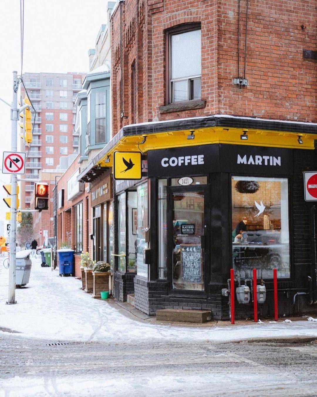 Toronto C01, ON M6P 3L4,1421 Bloor ST W