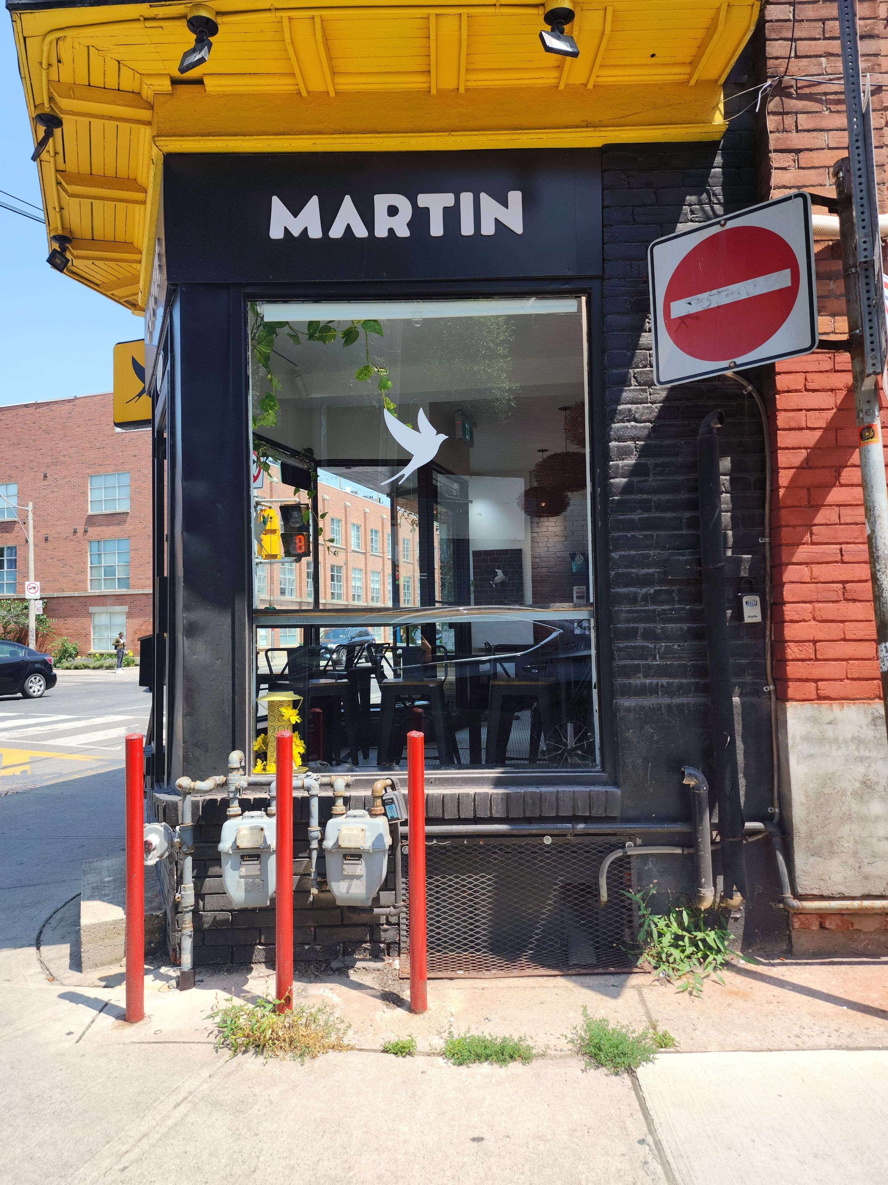 Toronto C01, ON M6P 3L4,1421 Bloor ST W