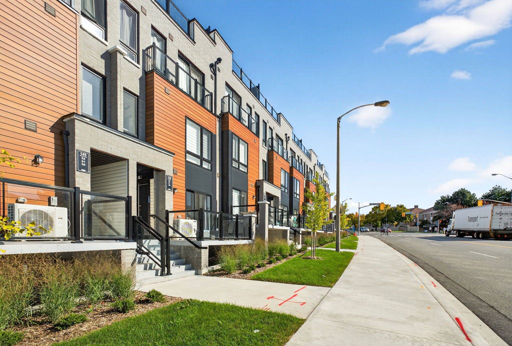 Toronto E11, ON M1B 1E7,145 Tapscott RD #32