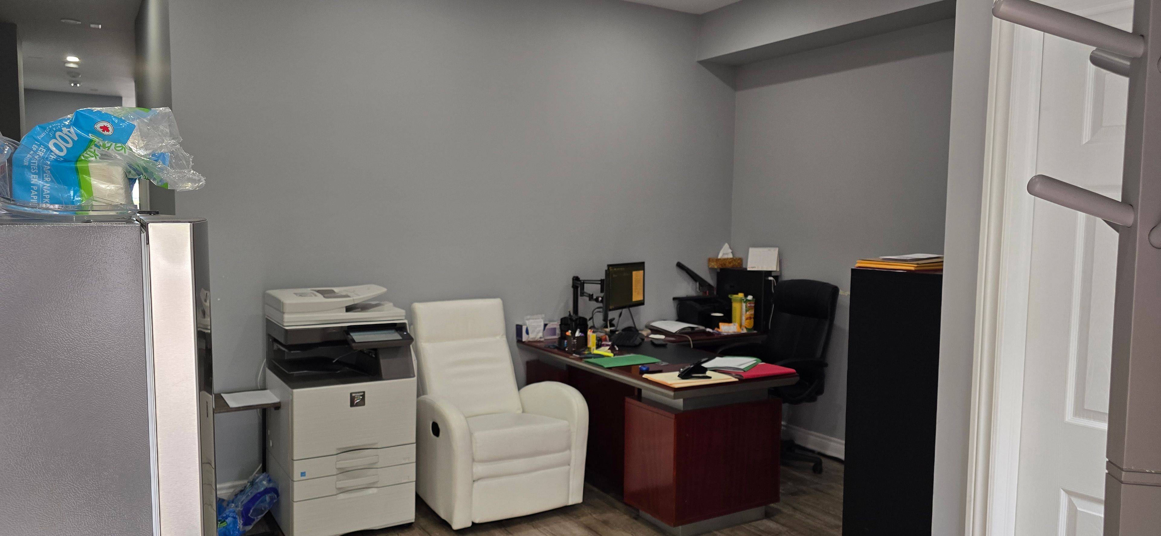 Toronto E06, ON M1N 1V2,2364 Kingston RD