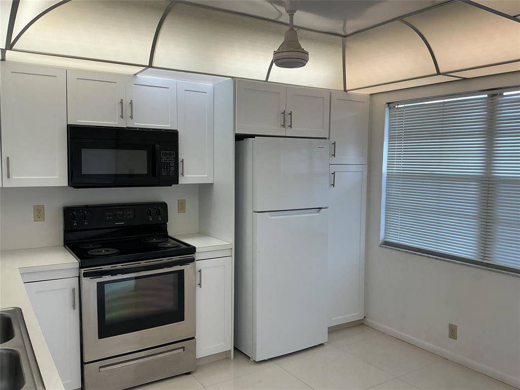 Coconut Creek, FL 33066,2303 Lucaya Ln #F3