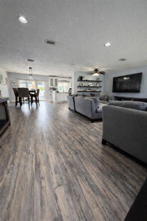 Plantation, FL 33313,7240 NW 11th St