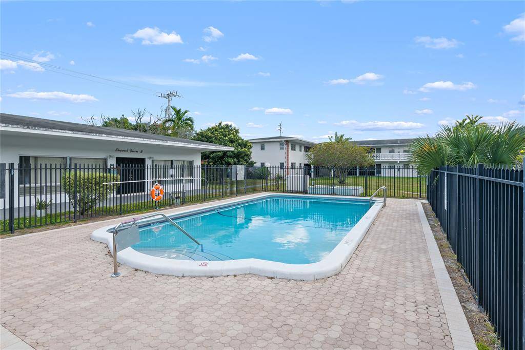 Lauderhill, FL 33313,1711 NW 46th Ave #114