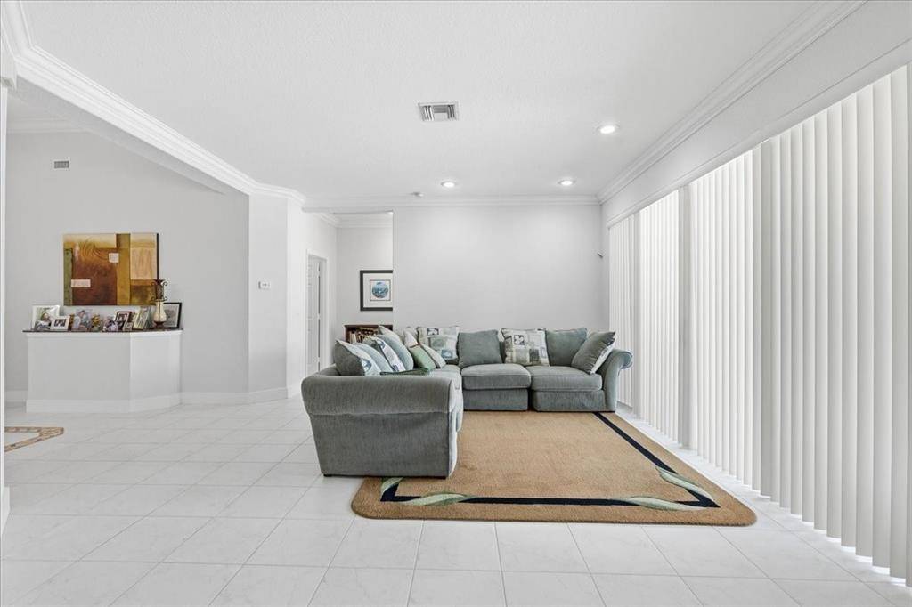 Deerfield Beach, FL 33441,517 SE 7th Ave